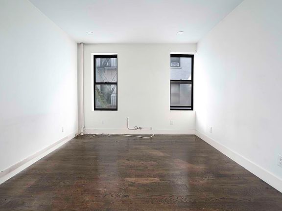 3rd image of 506 W 122nd St #5A