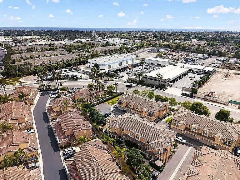 19123 Alexa Ln — Photo 20