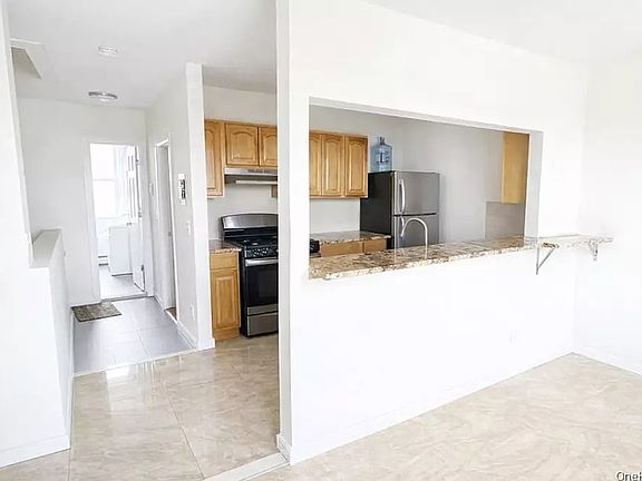 2nd image of 296 Mill St #3