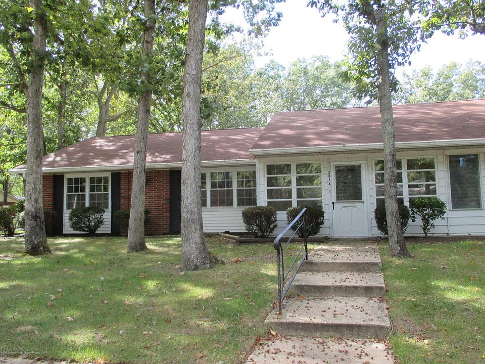 1st image of 281A Huntington Dr