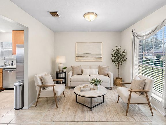 2nd image of 3438 Coldwater Canyon Ln