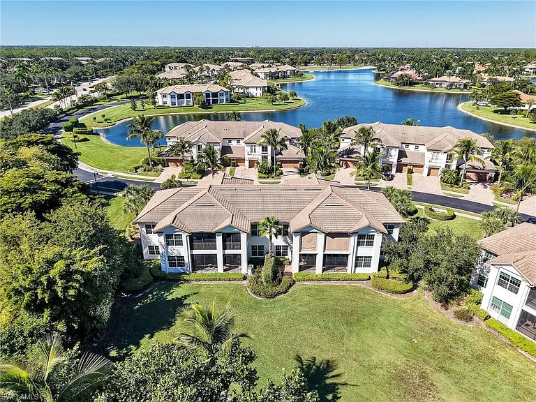 8060 Players Cove Dr #101 — Photo 5