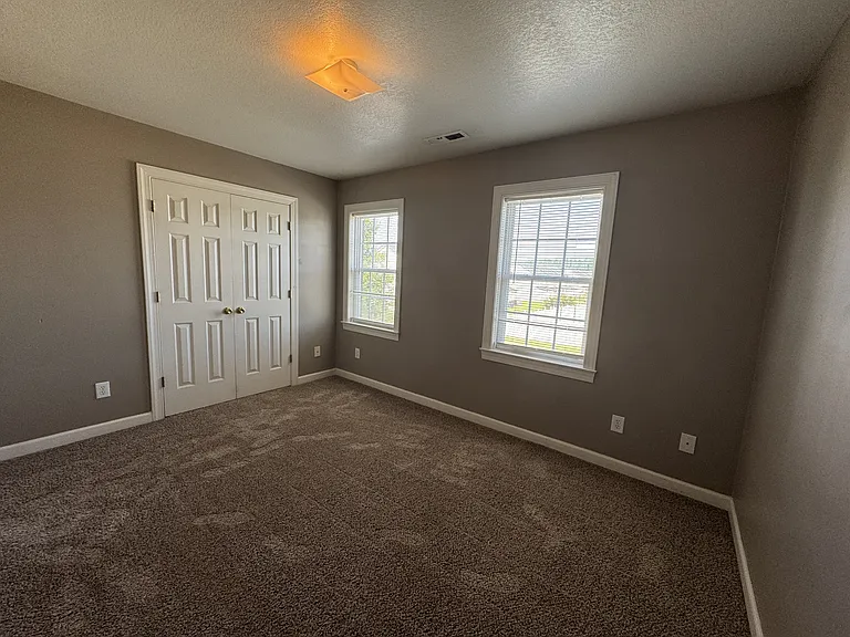 302 Streamwood Dr #1 — Photo 3