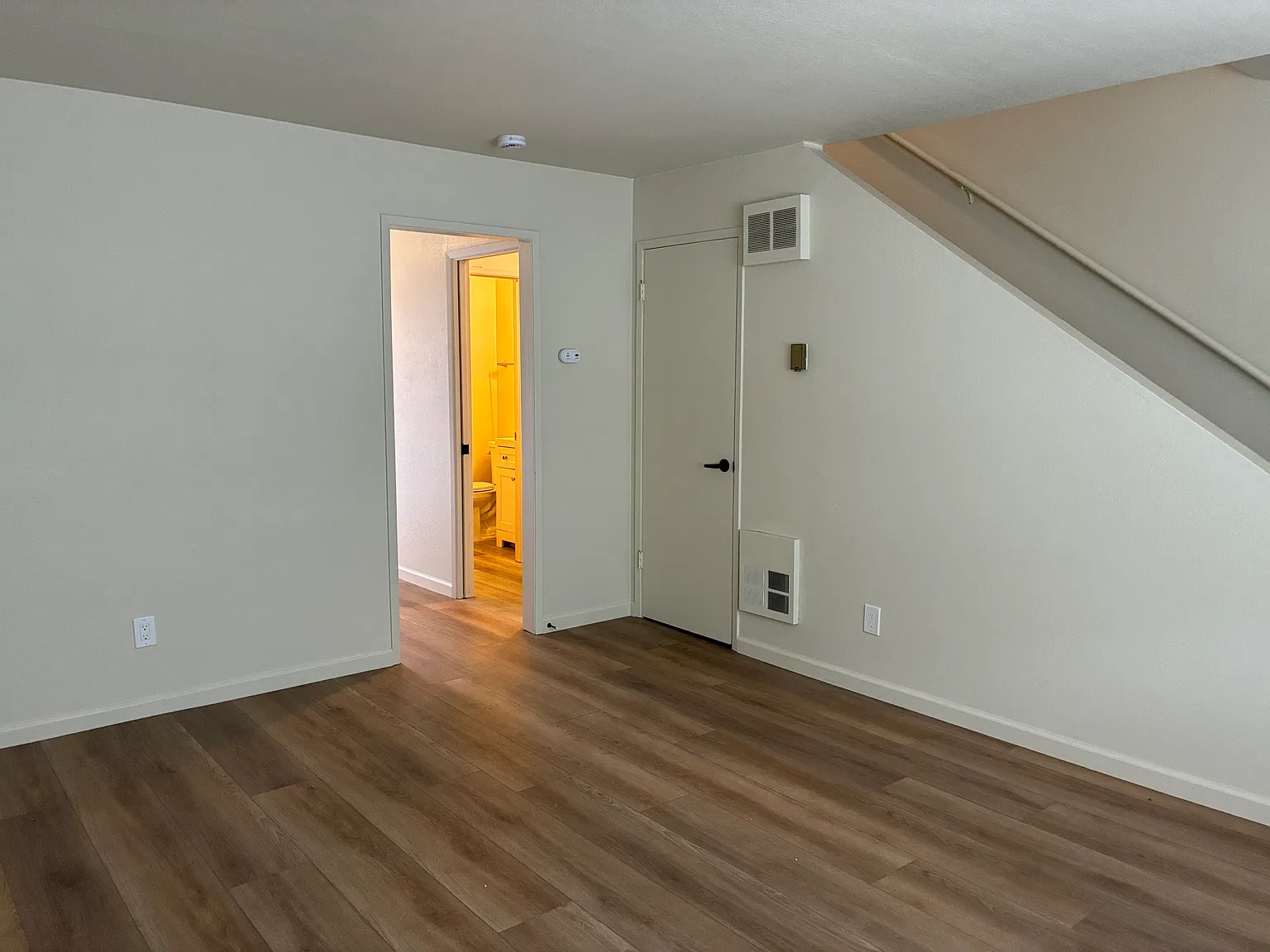 2 bed, 1.5 bath, $2,300 — Photo 3