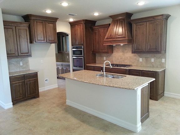 4th image of 1049 Palmetto Dr