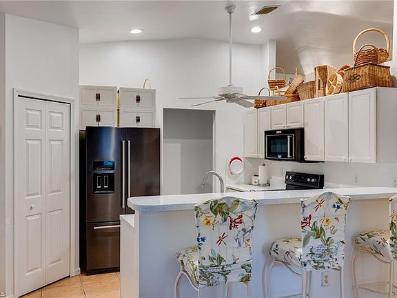 5th image of 4105 NE 20th PL