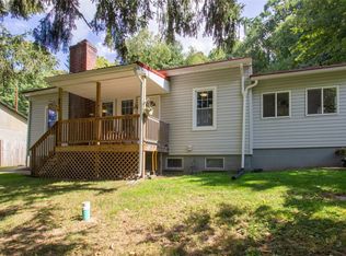 127 Spanish Villa Dr, Jeannette, PA