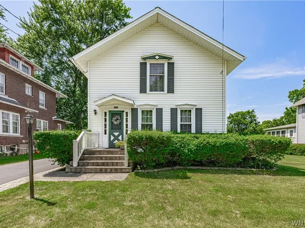 245 Lake St, Wilson, NY 14172