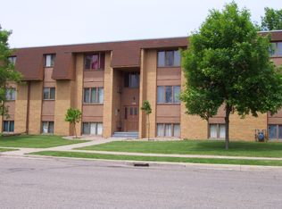 236 12th St NE #303, Owatonna, MN 55060