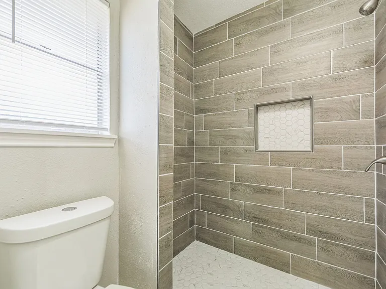809 Willow Creek Dr — Photo 24