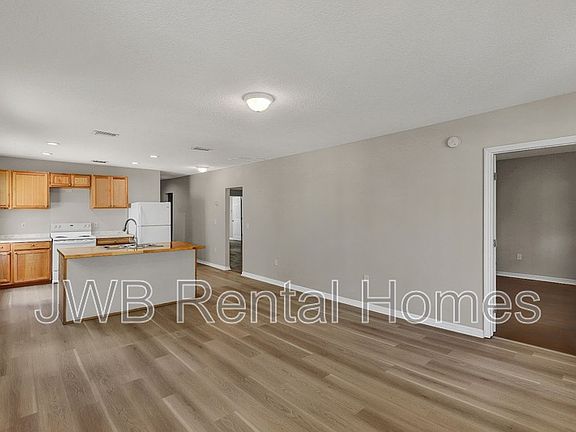 5th image of 1728 6th St W