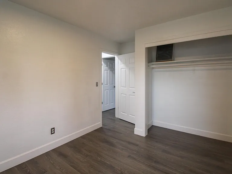 1170 Clearview Ave NE — Photo 21