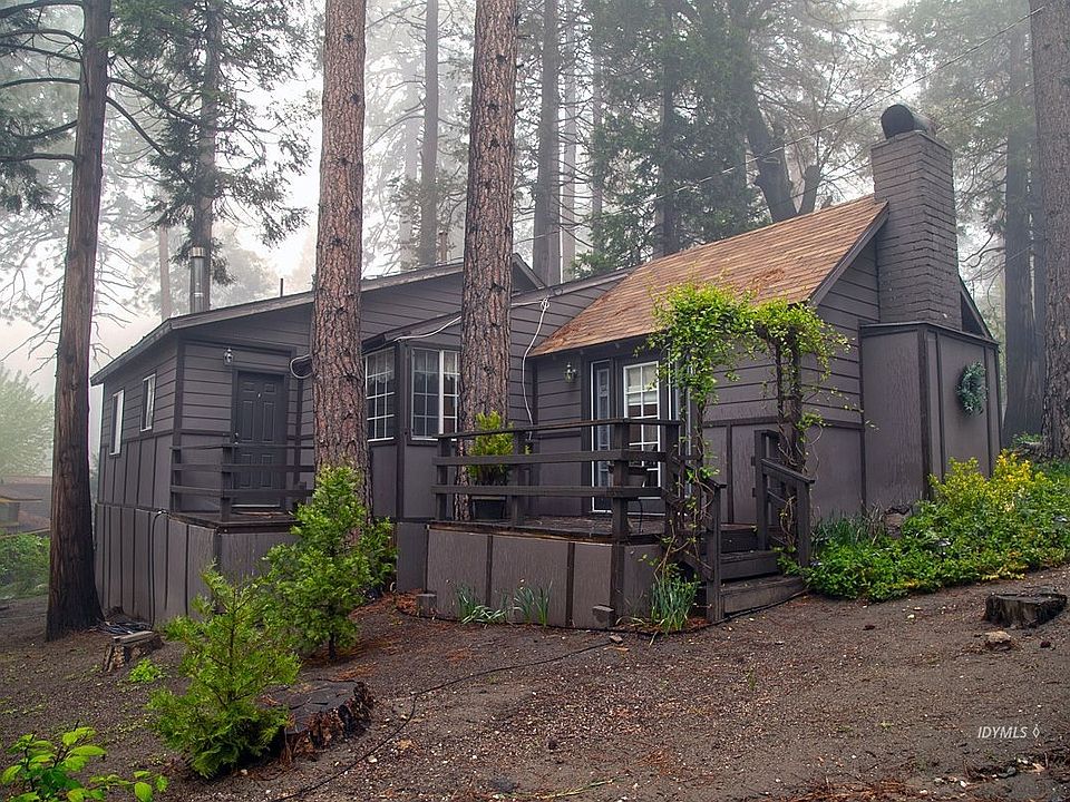 1st image of 52820 Woodland Dr