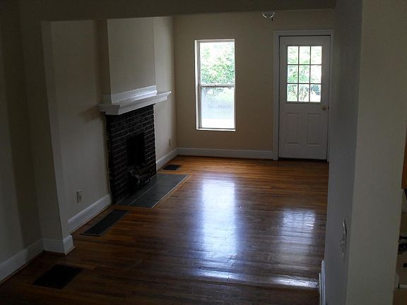 3rd image of 264 E Hudson St