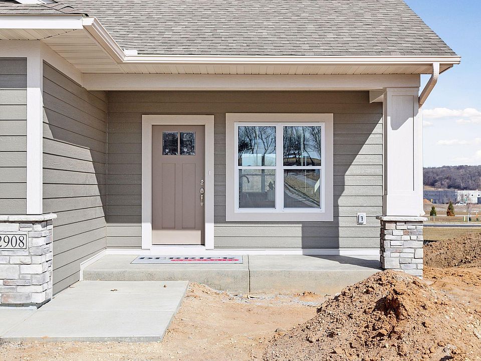 1st image of 2904 Thompson Dr