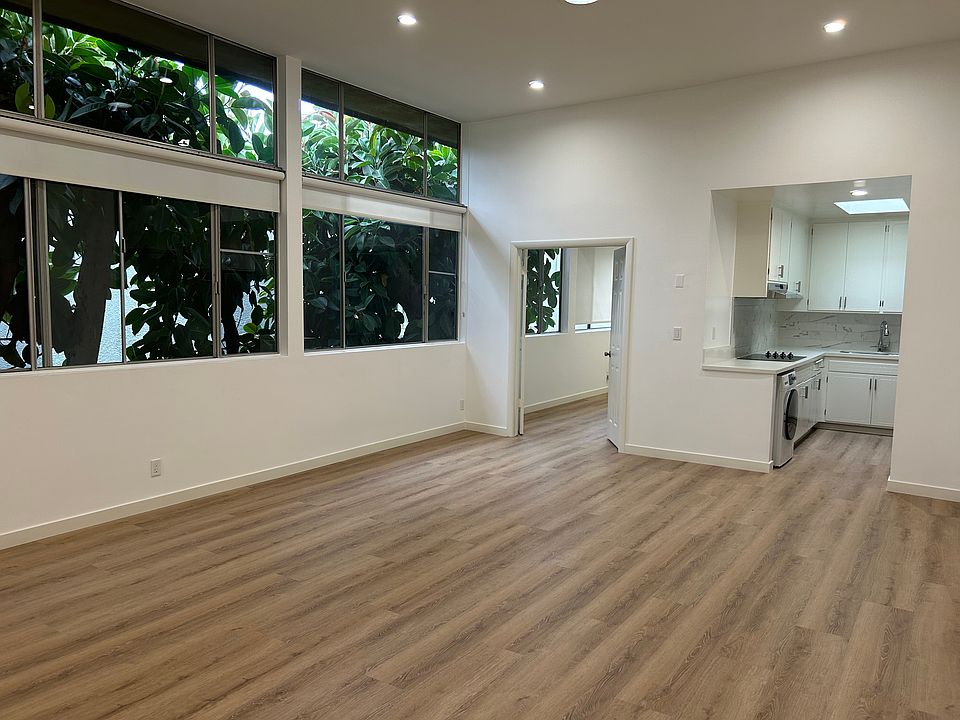 1st image of 1818 Fairburn Ave APT 303