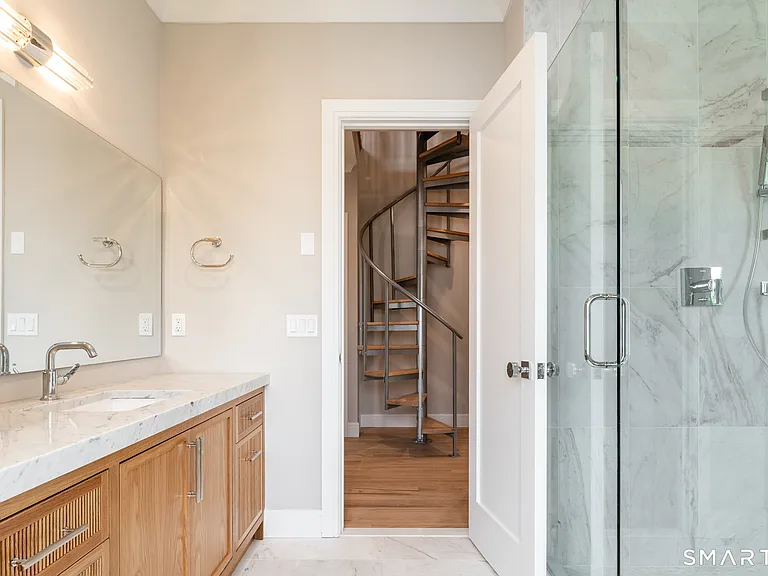 68 Dearfield Dr — Photo 7