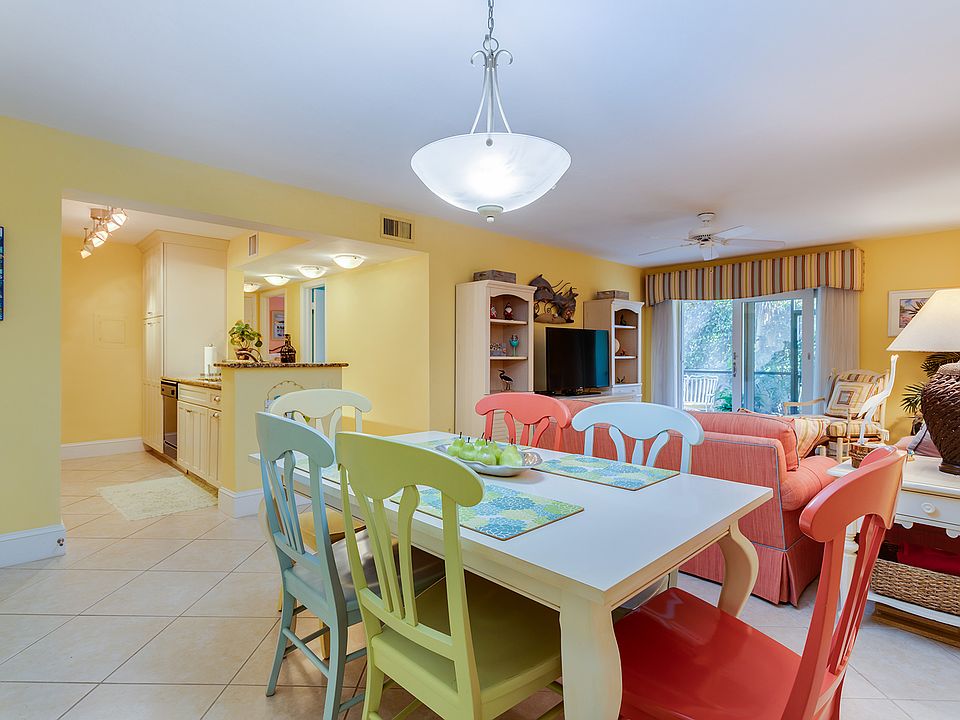 1st image of 555 Park Shore Dr APT 112
