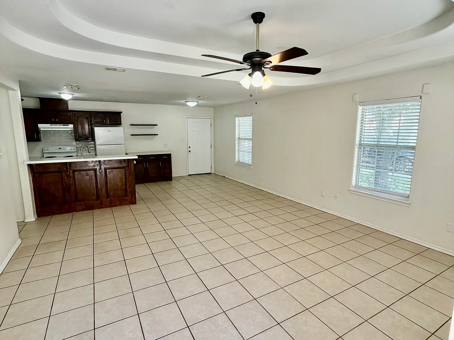2 bed, 1100 sqft, $800 — Photo 3