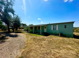 141 Jj Ln, Center Pt, TX 78010