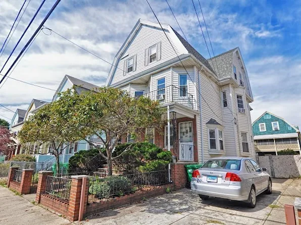 17 Princeton St Floor 3, Medford, MA 02155