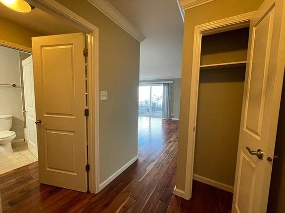 2nd image of 646 Corbett Ave APT 402