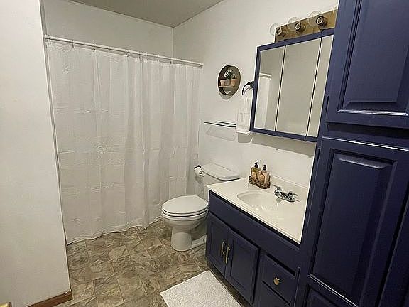 4th image of 251 Cox Dr