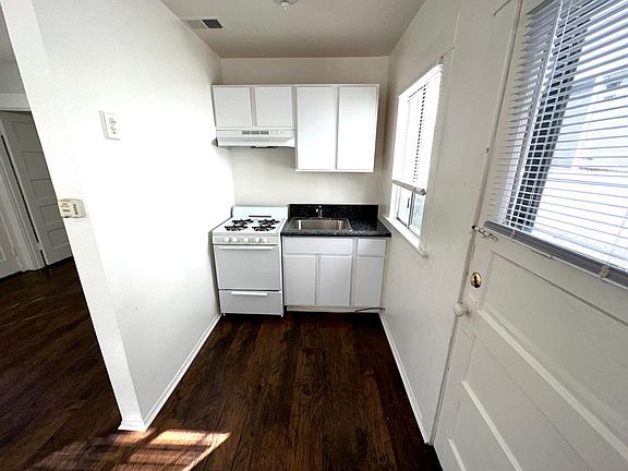 5th image of 425 Redondo Ave APT 6