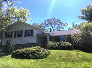 220 Barclay Cir, Cheltenham, PA 19012