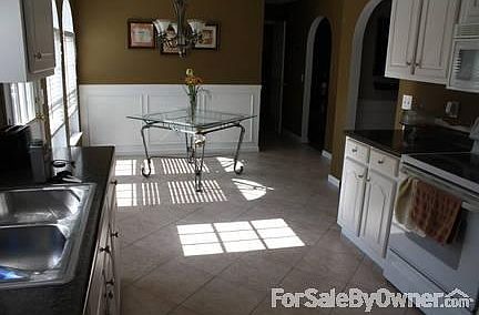 MORE PHOTOS @ WWW.UNIT202.INFO