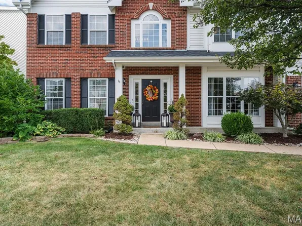 17024 Westridge Oaks Dr, Grover, MO 63040