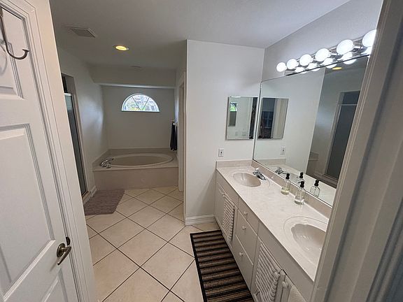 4th image of 1166 Royal Palm Dr
