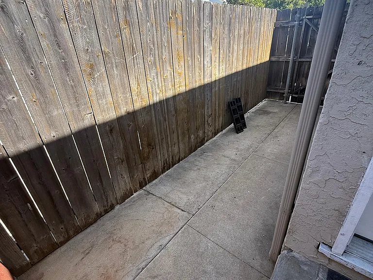 6704 Amherst St — Photo 12