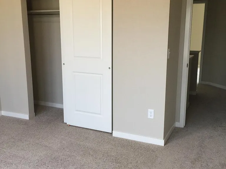 2120 Mackinac St — Photo 14