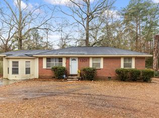 1301 Fairlane Dr, Dothan, AL 36301