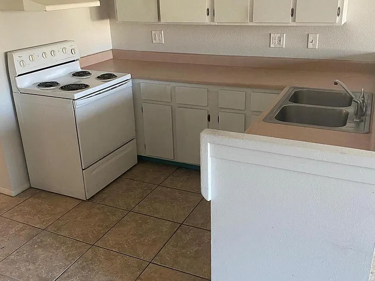 3302 W Northern Ave #2 — Photo 5