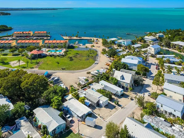 135 Airstream Ln, Tavernier, FL 33070