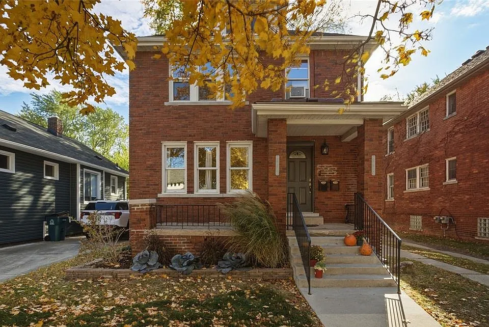 240 E Marshall St #240
