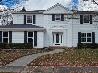 135 Hillcrest Ln, Elyria, OH 44035