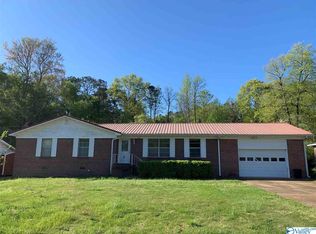 110 Larkwood Cir, Gadsden, AL 35906