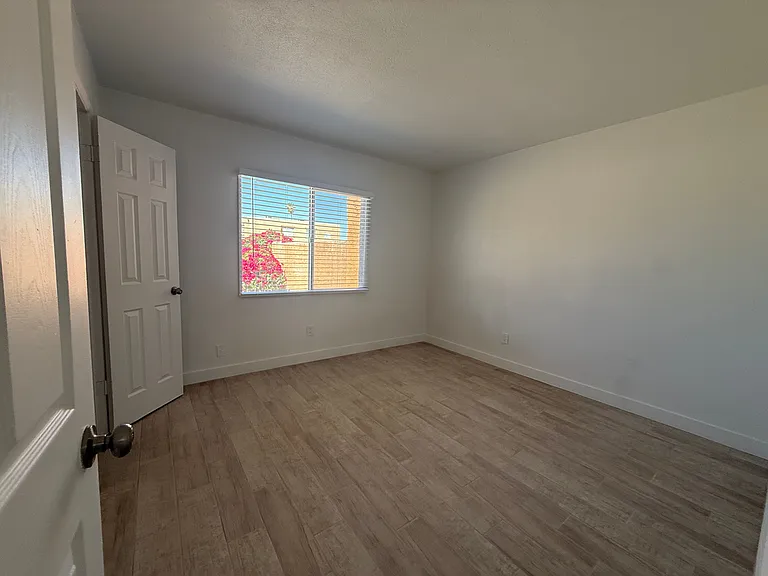 4035 S 45th Pl — Photo 8