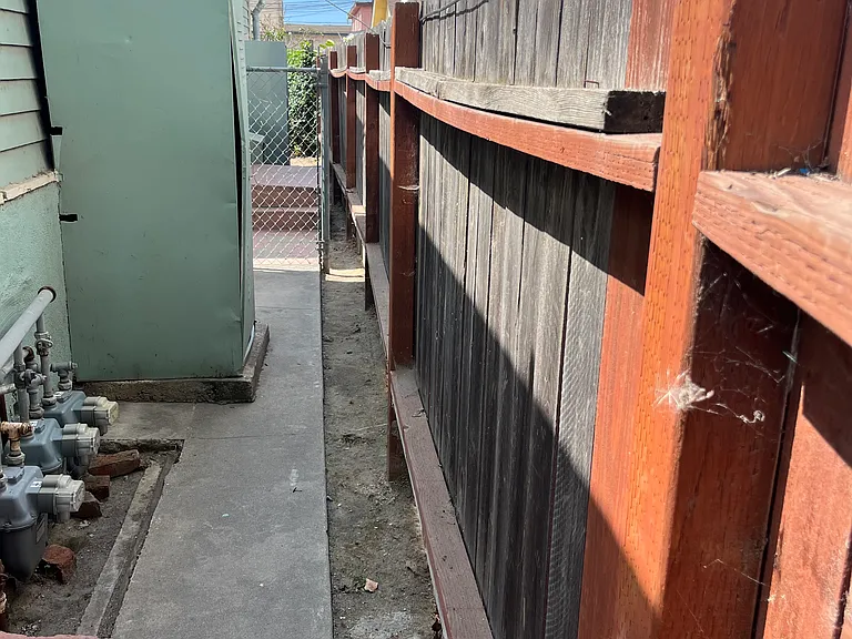 1148 1/2 E Arcadia Ct — Photo 8