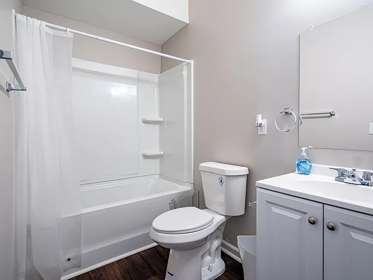 W Bourne Dr — Photo 4