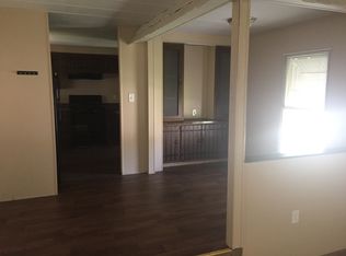 1205 SE 42nd St, Topeka, KS 66609