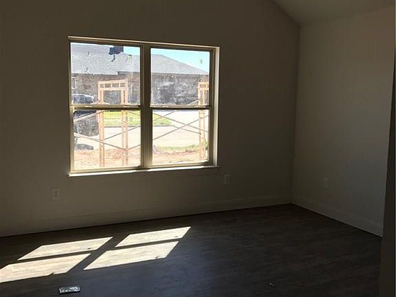 3rd image of 5826 Foxfire Dr