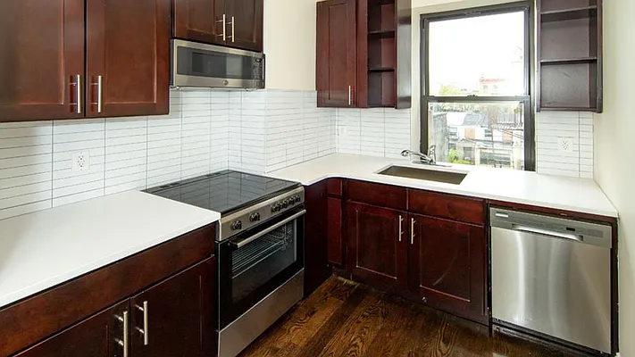 Rented by Nooklyn NYC LLC | media 21