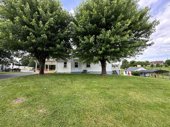 305 Trading Post Rd, Galax, VA 24333