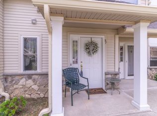 57 Harker Hill Dr #502, Hamburg, NJ 07419