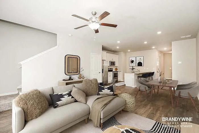 3 bed, 2.5 bath, 1530 sqft, $1,895 — Photo 3