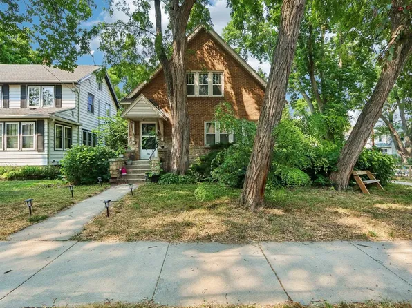 802 Emerson St, Madison, WI 53715